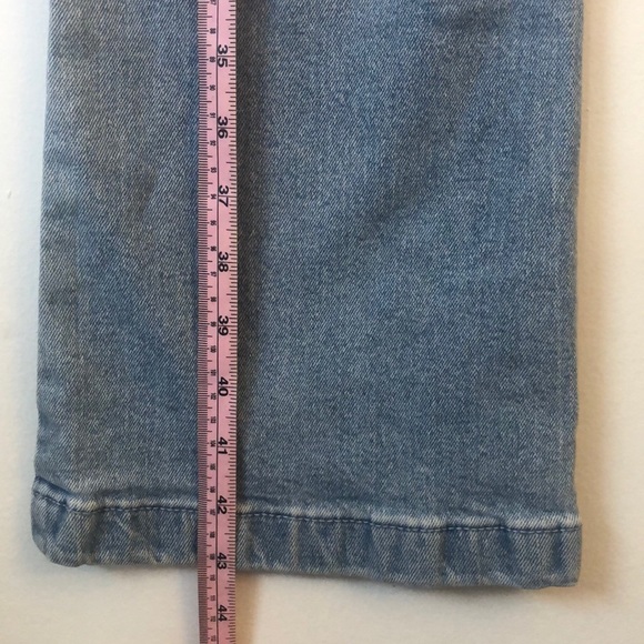 Blue Light Flare Wash Twix Jeans - Size 26 - Picture 9 of 12